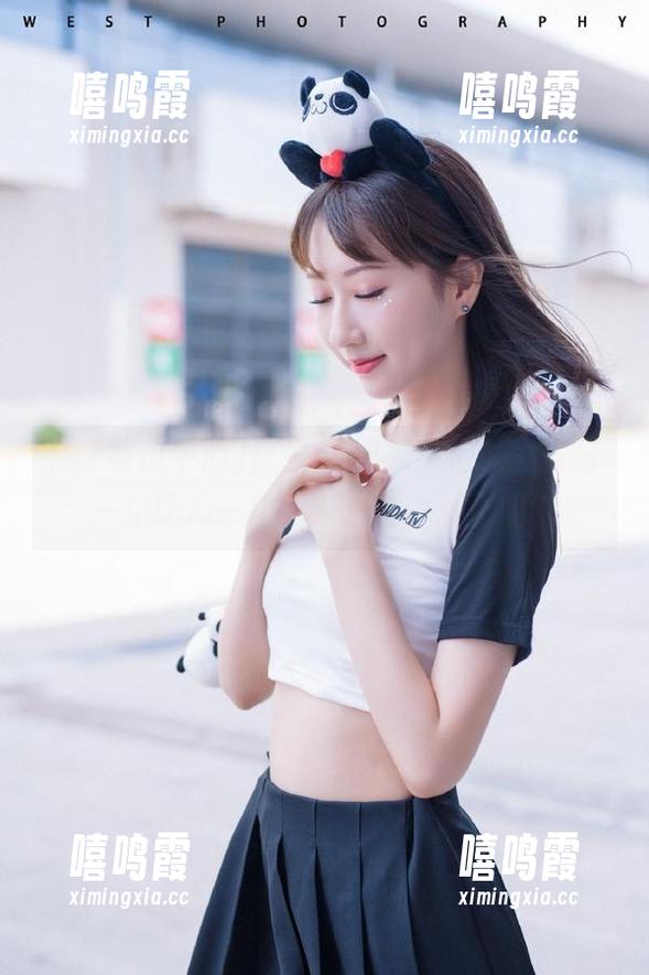 17吃瓜中心 登录17吃瓜中心,准备好一边吃瓜一边垂涎那些八卦了吗?