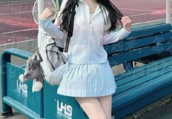 网页瞬间带我飞起来，怎么“51cg.com”的瓜都这么离谱？
