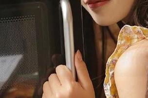 就问你们，51黑料发布的瓜，真的是瓜吗，还是图个热闹？