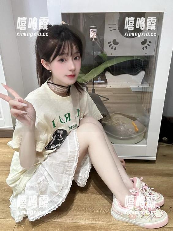 66吃瓜 66吃瓜发布:当吃瓜中心变成了热搜榜,今天又会是谁的瓜爆红?