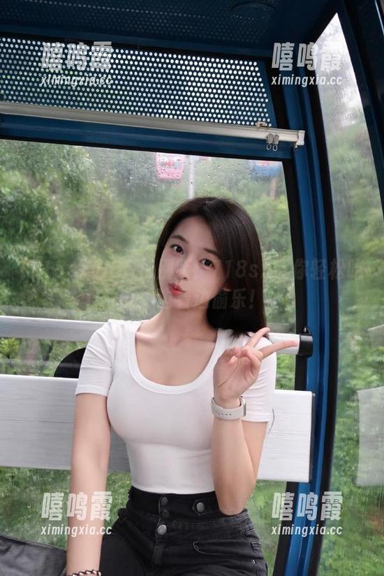 718sx iOS特别版:718sx带你轻松吃瓜,边看边偷乐!