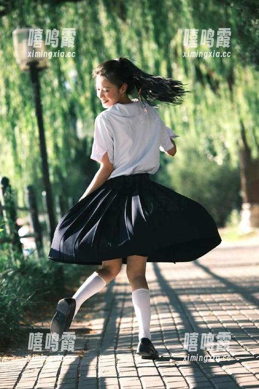 91吃瓜中心 感谢91吃瓜中心,在回家的路上观看人生百态!