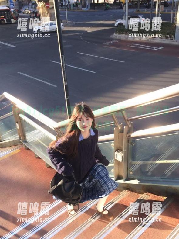 cg51官网，瓜果飘香，快来分享你的吃瓜心情！