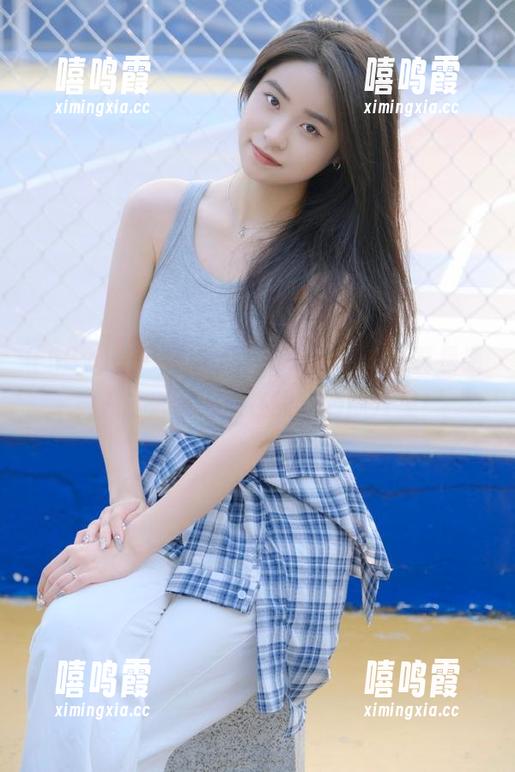 hlw 一口气刷了“hlw”网址,真是感觉人生都被浸泡在酸甜的瓜汁里!