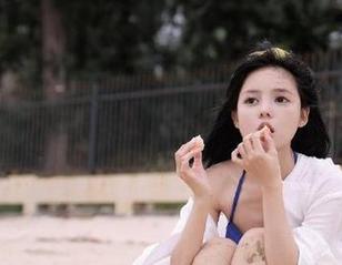 我点了个zztt11链接，结果被无数瓜汁淹没，神经质的刷新中……