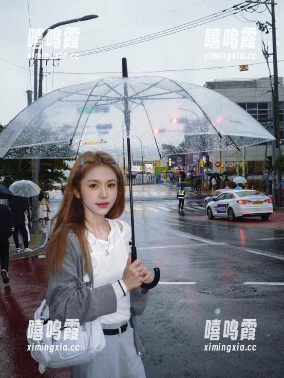 ‘五一吃瓜网’的登录界面，难道是在把我逼向绝境？真想打个电话求助！