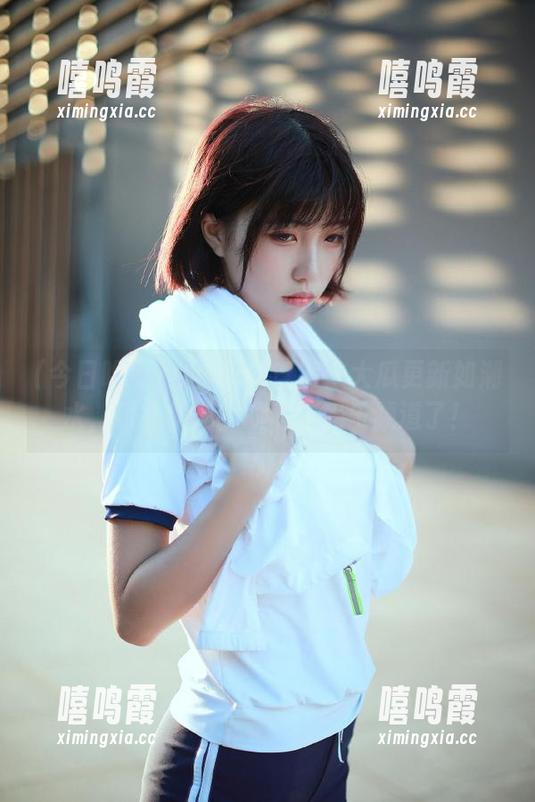 今日吃瓜 今日吃瓜官网:大瓜更新如潮水,手机快成我的私人娱乐频道了!