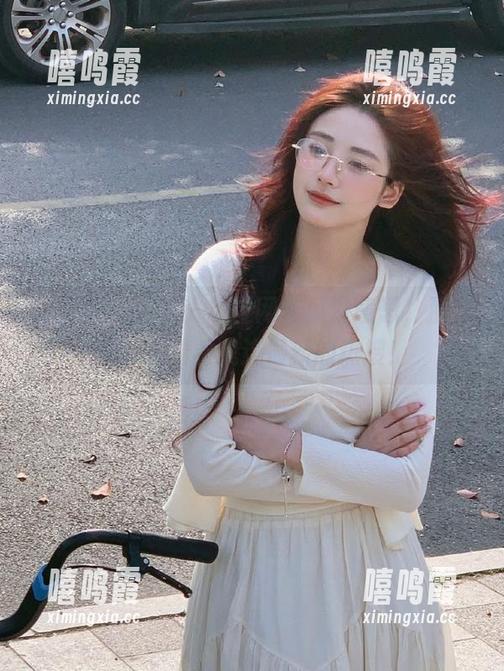 全网吃瓜 有人说全网吃瓜没意思,那你可分享看看我这最新的热搜!