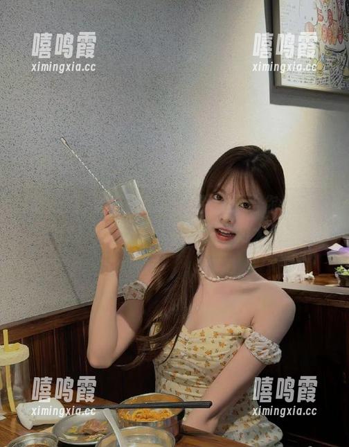 吃瓜网 吃瓜网app:今日又给你们带来好戏,上演“瓜”田李下的大戏!
