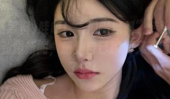 哇哦！“网曝黑料”传送门里又有劲爆新闻，感觉自己瞬间又智商掉线了呢！