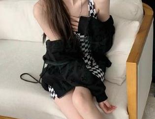 登录网红黑料，就能知道谁又出事了，今天的瓜有点辣…我爱了！