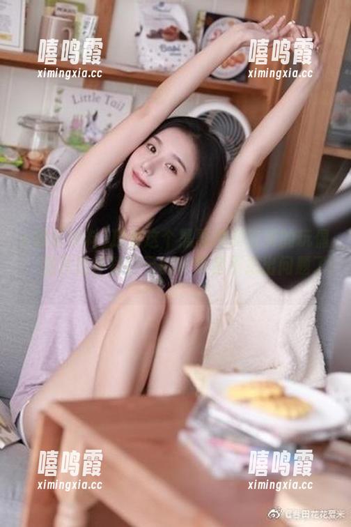 黑哥冲料 顶着这个黑哥冲料首页的玩偶,我开始怀疑自己的审美是不是出问题了…