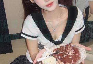 快来观看51黑料不打烊，神仙的内容让我瘫坐在沙发上！