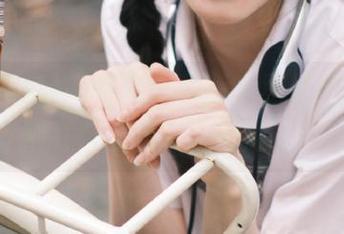 这款苹果版的黑料不打烊，刚打开就被八卦撑爆了！