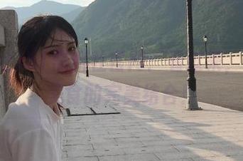 51黑料社官网：看过来，八卦与美食的完美结合！
