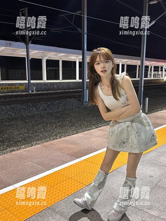 黑料网 黑料网分享:夜深人静,瓜也不停歇!