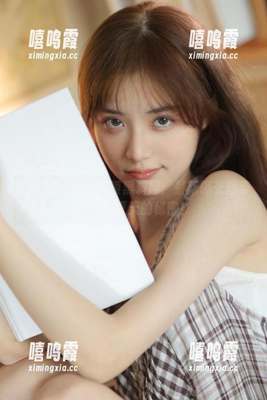 在线解锁黑料网：最新曝光图带你翻转夏天的秘密！