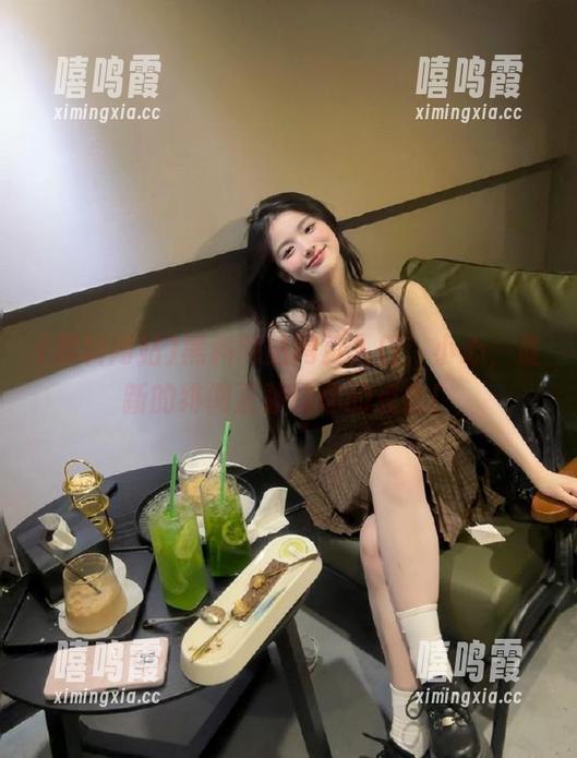 黑料网站网页入口：小心，最新的绯闻正静候你的点击！